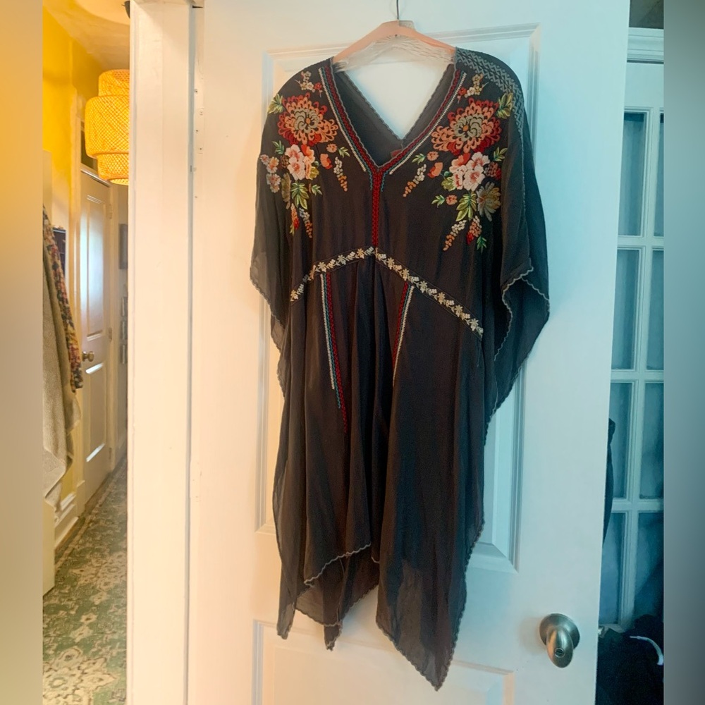 Johnny Was Black Floral Embroidered Tunic